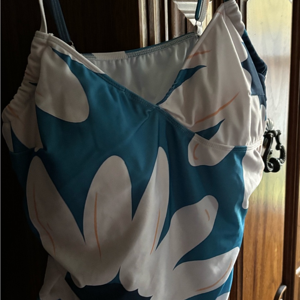 Floral Blue and White Tankini - Picture 8 of 12